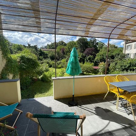 Gite Avec Terrasse Saint-Saturnin  Exterior foto