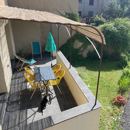 Gite Avec Terrasse Saint-Saturnin  Exterior foto